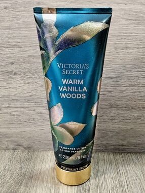 Victoria's Secret WARM VANILLA WOODS Body Lotion 8oz NEW Sparkle Bottle Ramadan